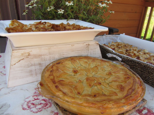 Peach Pie and Philo Tablescape