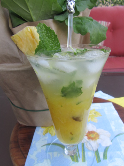 Pineapple Mojito