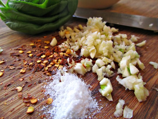 fresh basil, garlic, sea salt, and red pepper flakes to make Carrabba's basil garlic dipping sauce