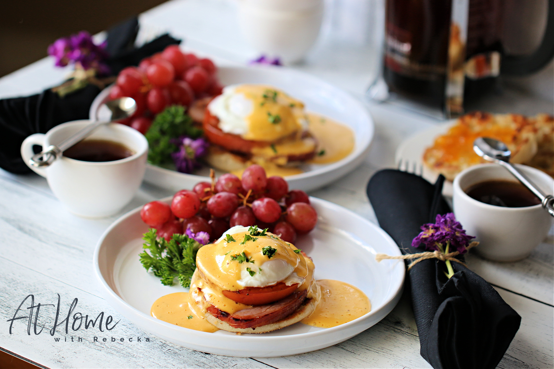 How to Make the Easiest Eggs Benedict