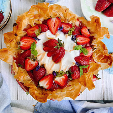 Strawberry Creme Crinkle Cake