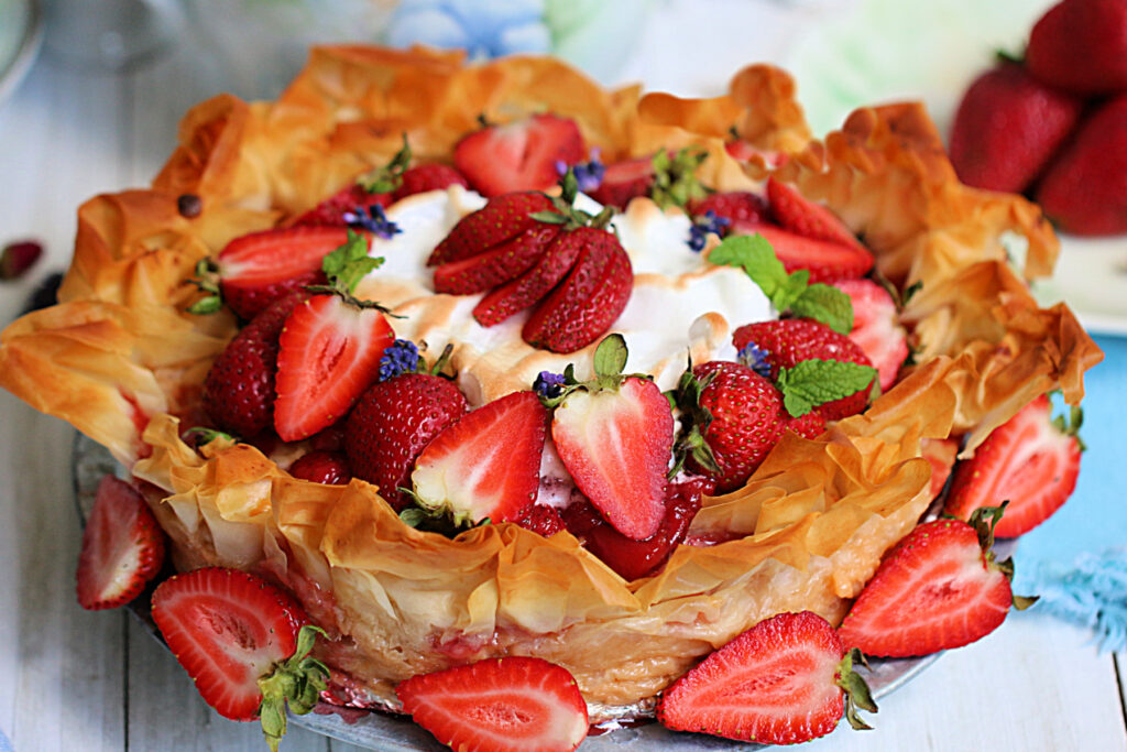 Strawberry Creme Crinkle Cake