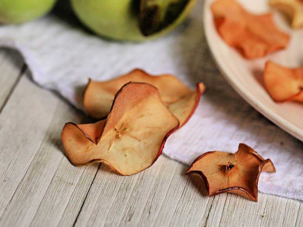 AirFryer Apple Flower Crisps — At Home with Rebecka
